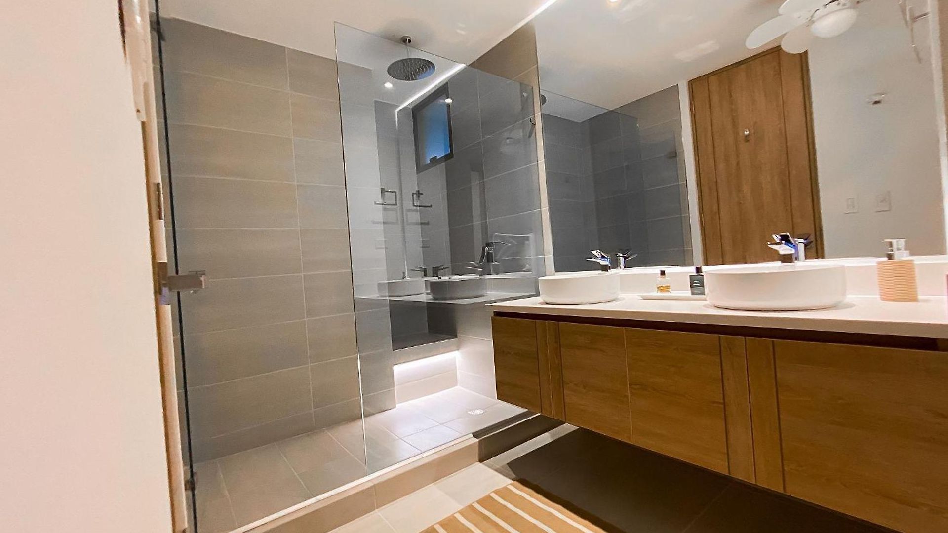 Apartamento U-go Morros Eos Lujo Frente Al Mar En Serena Del Mar *